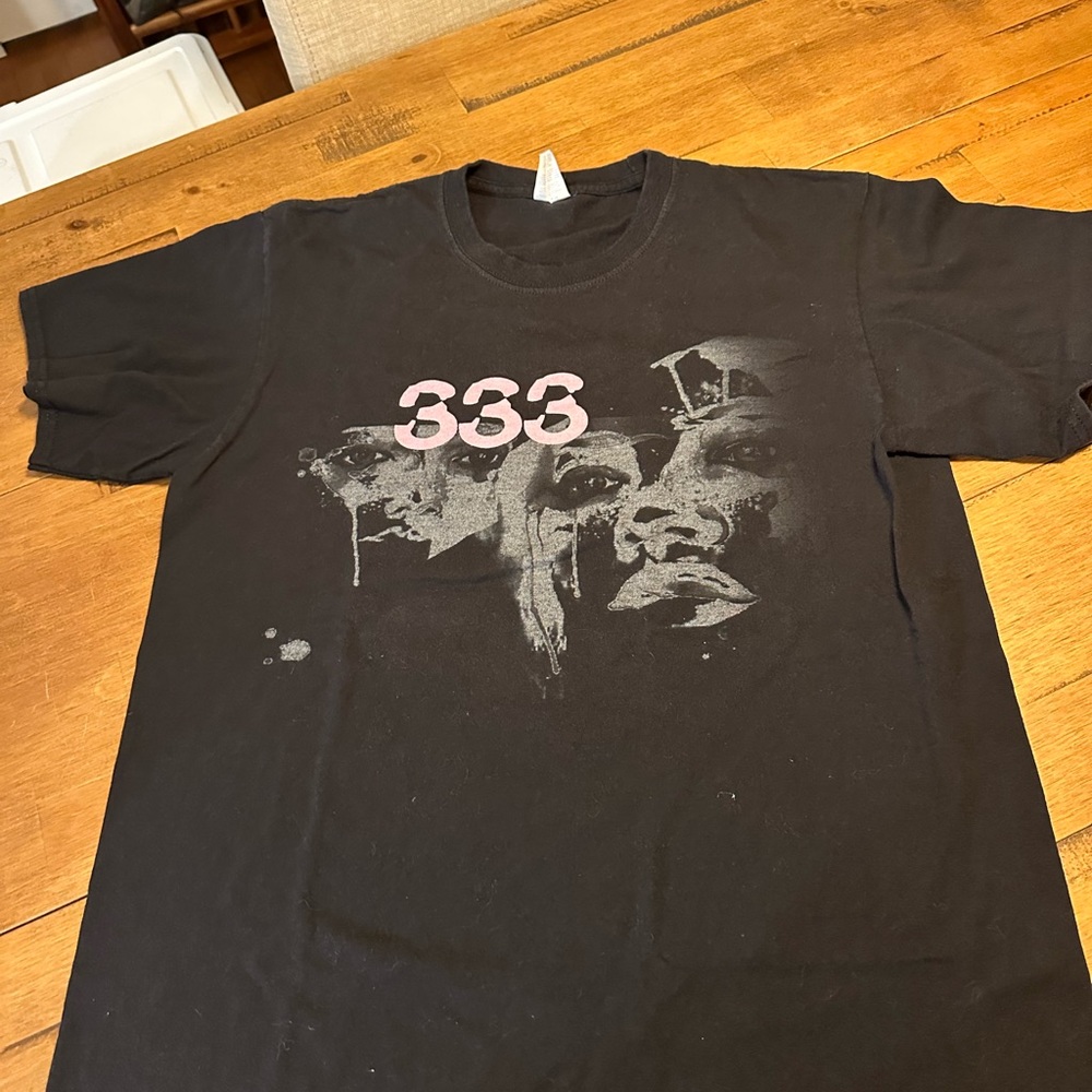 Men’s graphic T